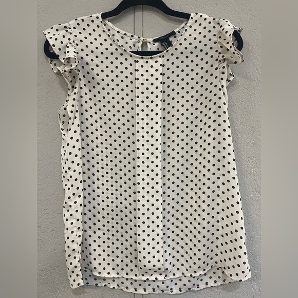 Forever 21 - ruffle sleeve blouse - Picture 1 of 6